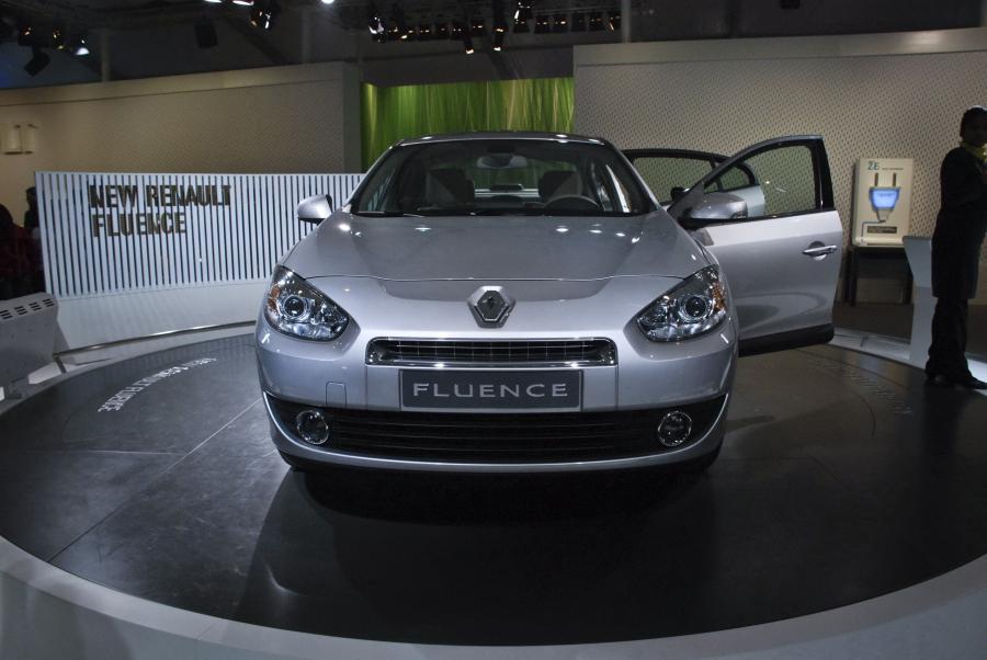  Renault Fluence 2010 года  (фото 66 из 146)